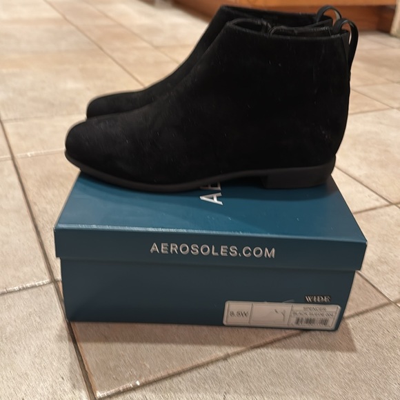 Aerosoles Women's Black Suede Spencer Boots Size 8.5 Wide - Picture 9 of 9